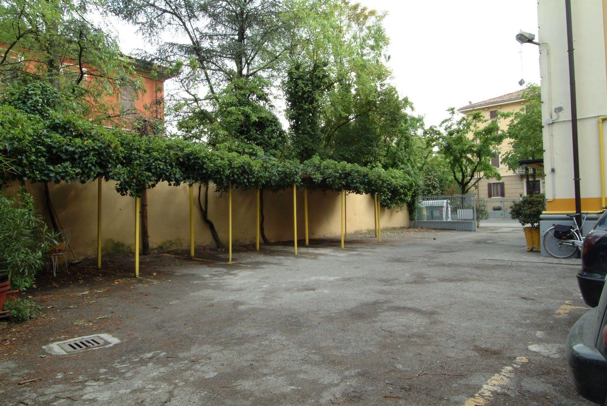 San Geminiano 2* Modena